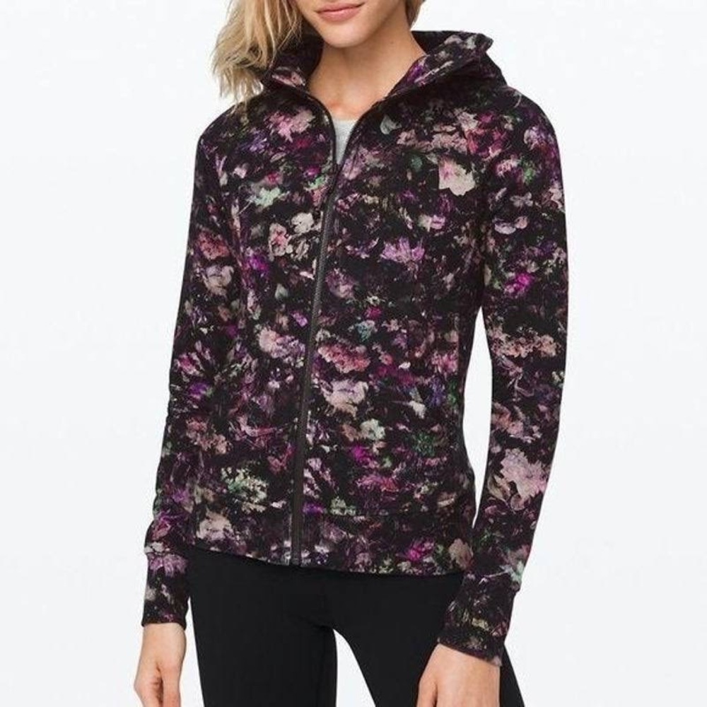 NWT LULULEMON FLORAL SCUBA HOODIE IV